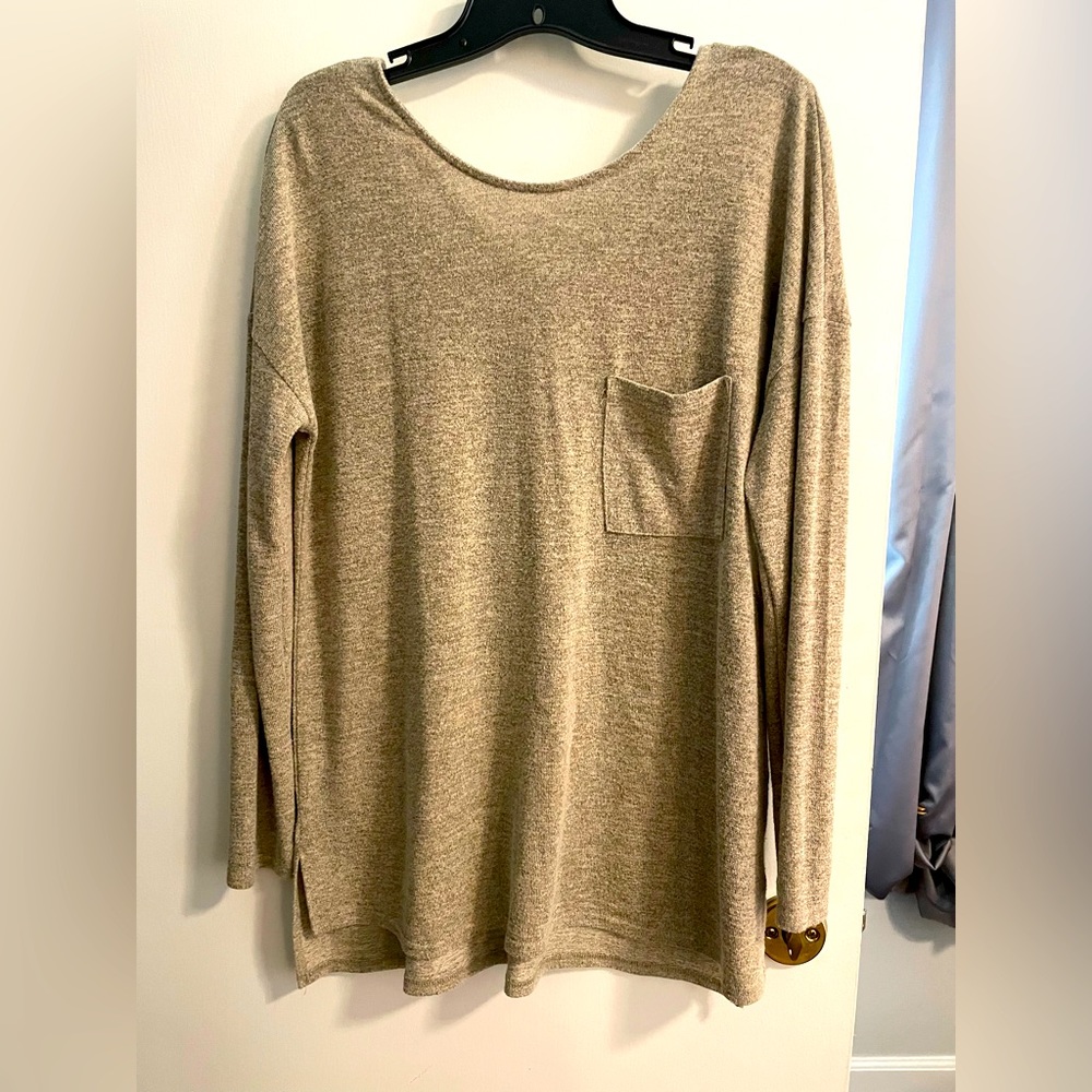 Loveriche light sweater